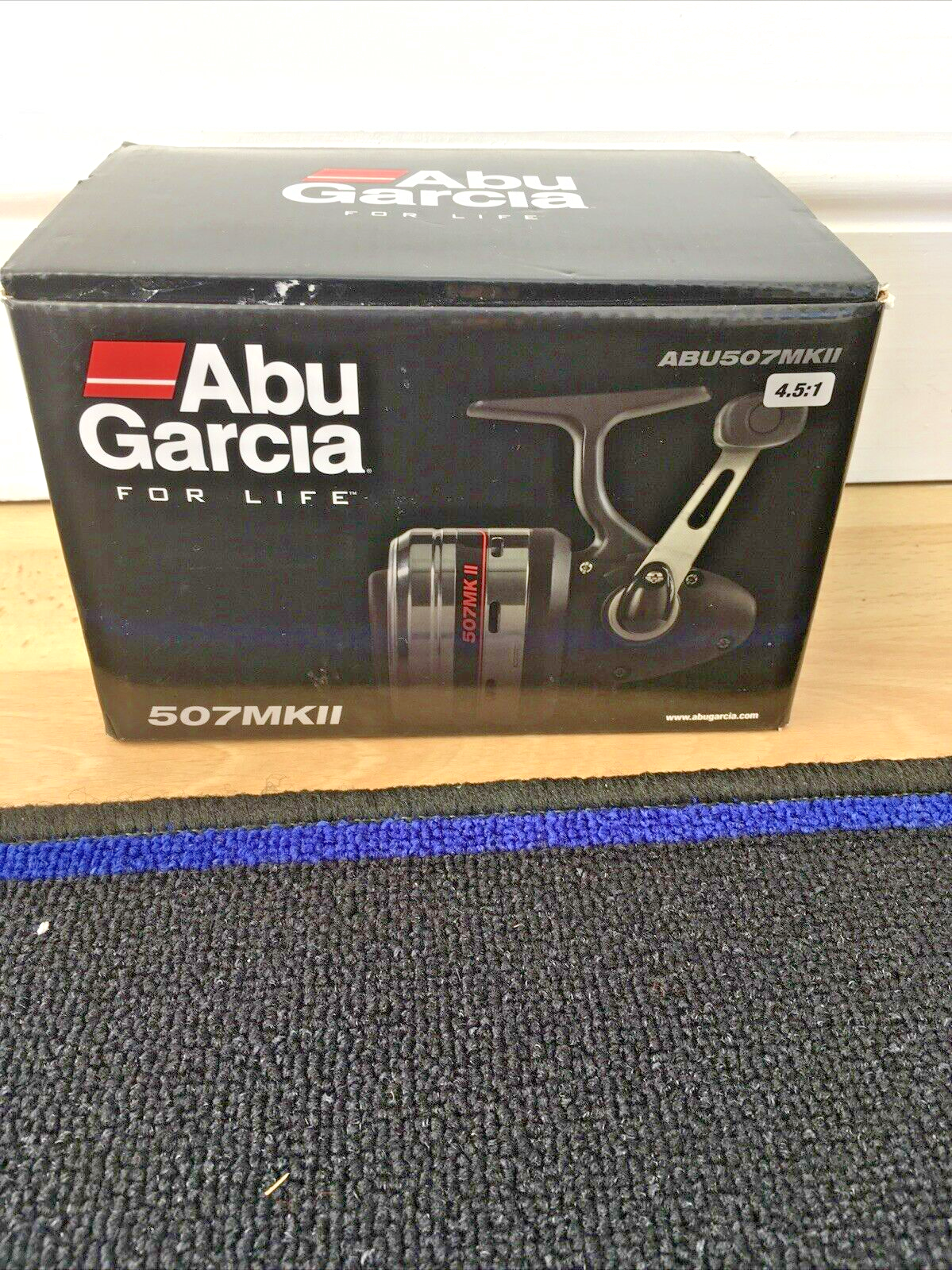 Immaculate Abu Garcia 507 MKII Closed Face Fishing Reel - Black/Silver