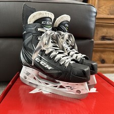CCM Ribcore 64K Junior Ice Hockey Skates, Size 2.5 D