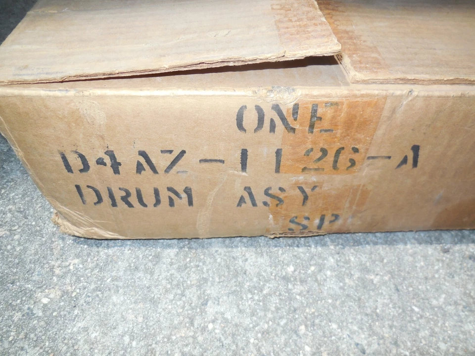 NOS 1973-1976 Ford LTD Rear Wheel Brake Drum D4AZ-1126-A - Image 3 of 3