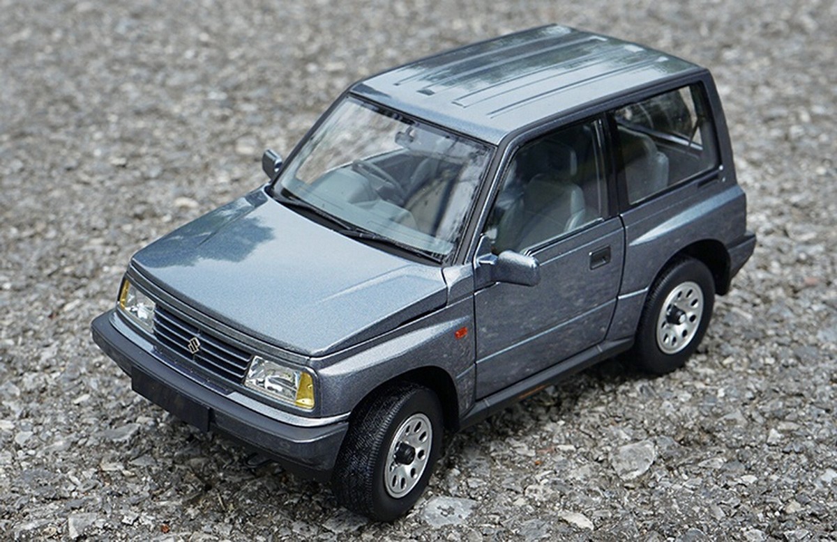 ミニカー 1/18 スズキ Vitara エスクード 初代 グレー ミニカー 1/18 スズキ Vitara エスクード 初代 グレー - メルカリ