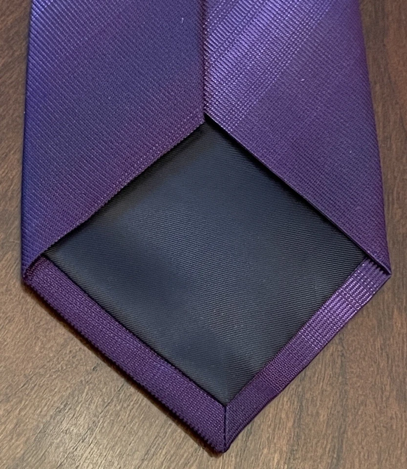 Corbata de cuello Kenneth Cole púrpura 100 % seda para hombre hecha en China Foto 2 de 4