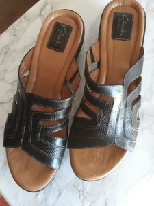 clarks boots kids black