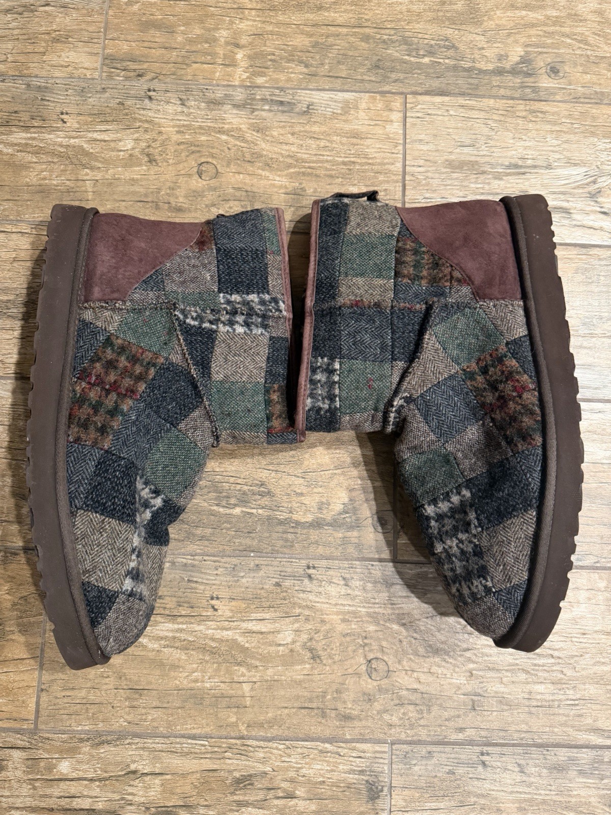 Man UGG Classic Mini Patchwork Boots Size 18 - image 2