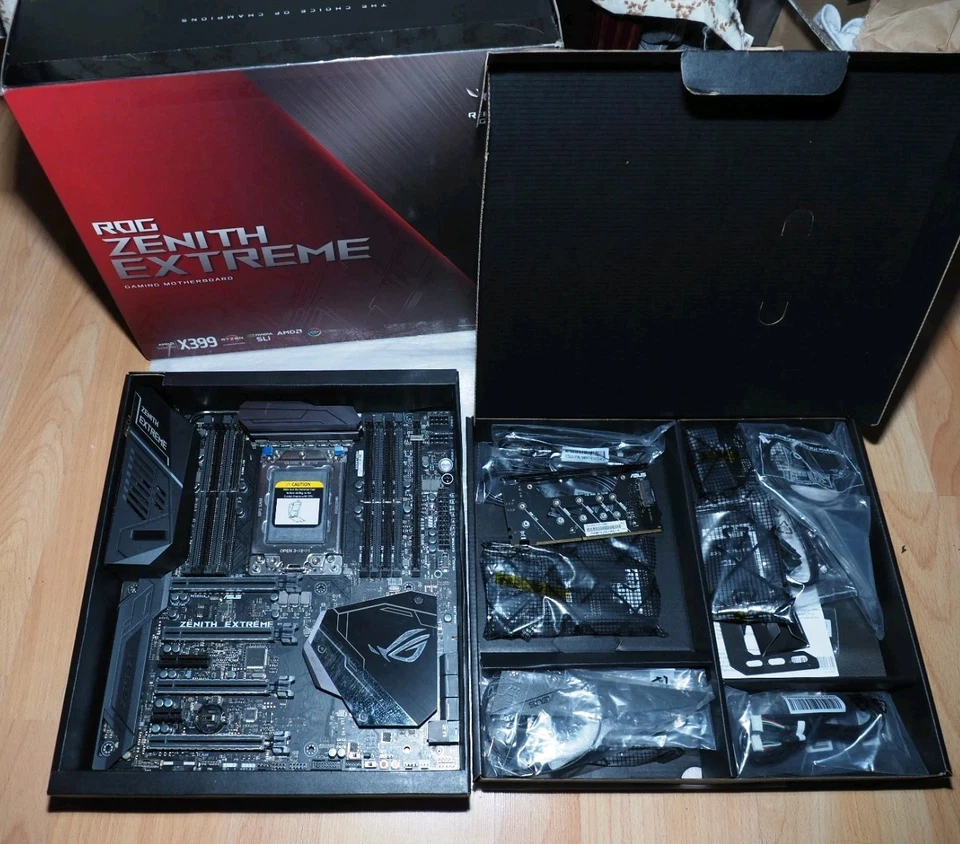 Asus ROG Zenith Extreme X399 Socket TR4 - Imagen 2 de 4