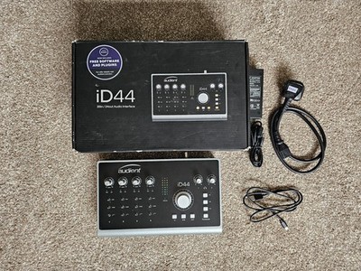 Audient ID44 USB-C Audio Interface mit 4x Mix Pres und ADAT Erweiterung