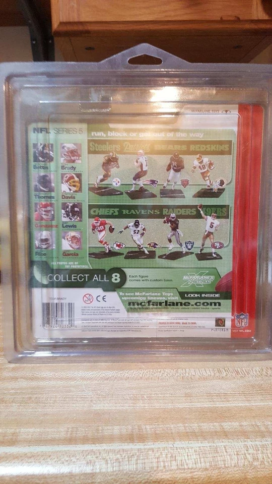 2002 McFarlane NFL Ser. 5 Rookie Tom Brady (RARE) Snowy Base Patriots HOF - Image 3 of 3