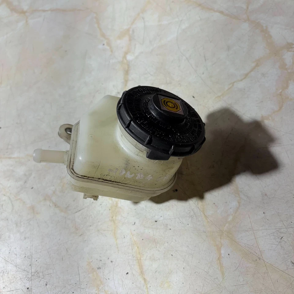 Cilindro de freno maestro Honda CR-Z CRZ 2011 genuino OEM Foto 3 de 4