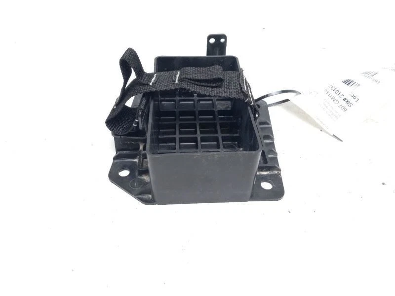 BANDEJA DE BATERÍA AUXILIAR PISO MALETERO TRASERO para Chevrolet Malibu 2014 OEM  Foto 2 de 4