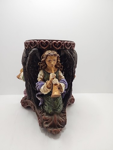 Noble excellence Golden Angel Pillar Candleholder - Picture 2 of 9