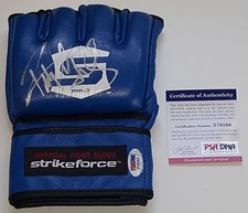 BOBBY LASHLEY SIGNED AUTO'D STRIKEFORCE FIGHT GLOVE PSA/DNA COA MMA WWE TNA