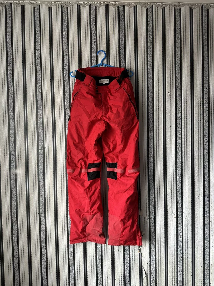 Red moncler cheap shorts