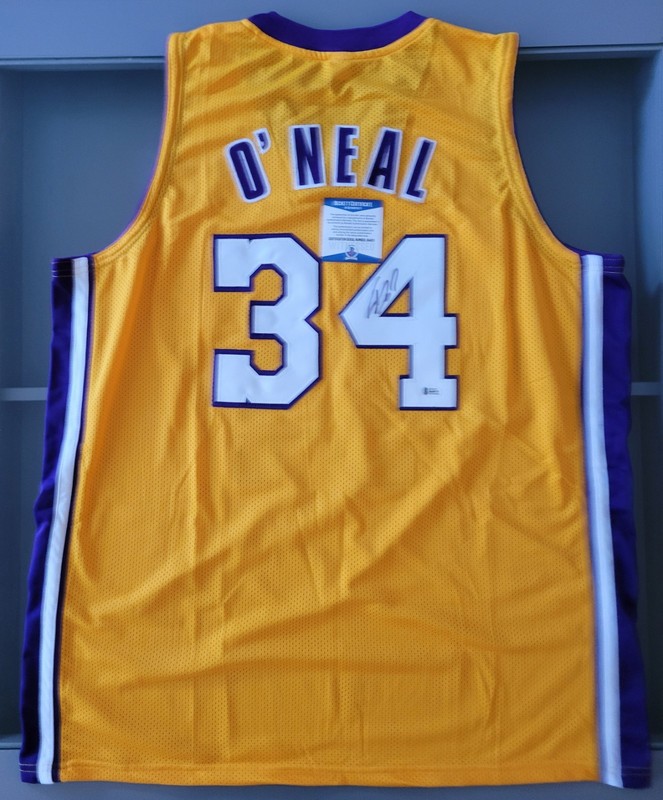 Shaquille O'neal signed Los Angeles Lakers Jersey (Beckett COA)
