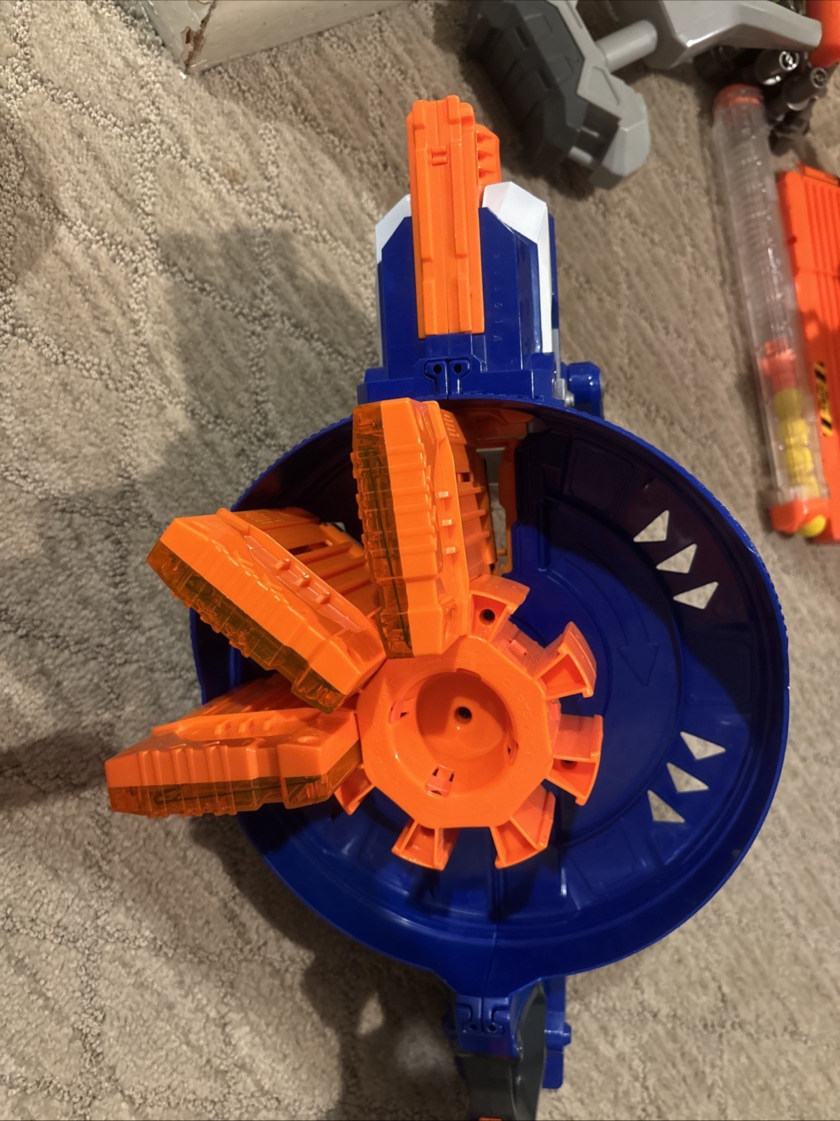 NERF N-Strike Elite Hail-Fire Blaster - 98952 With THREE Magazines