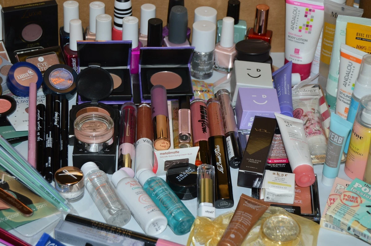Mixed Beauty/Makeup Lot~Face~Lips~Skincare 10 pc~Subscription Box Makeup & Bag | eBay Mixed Beauty/Makeup Lot~Face~Lips~Skincare 10 Pc~Subscription Box Makeup &Amp; Bag | Ebay