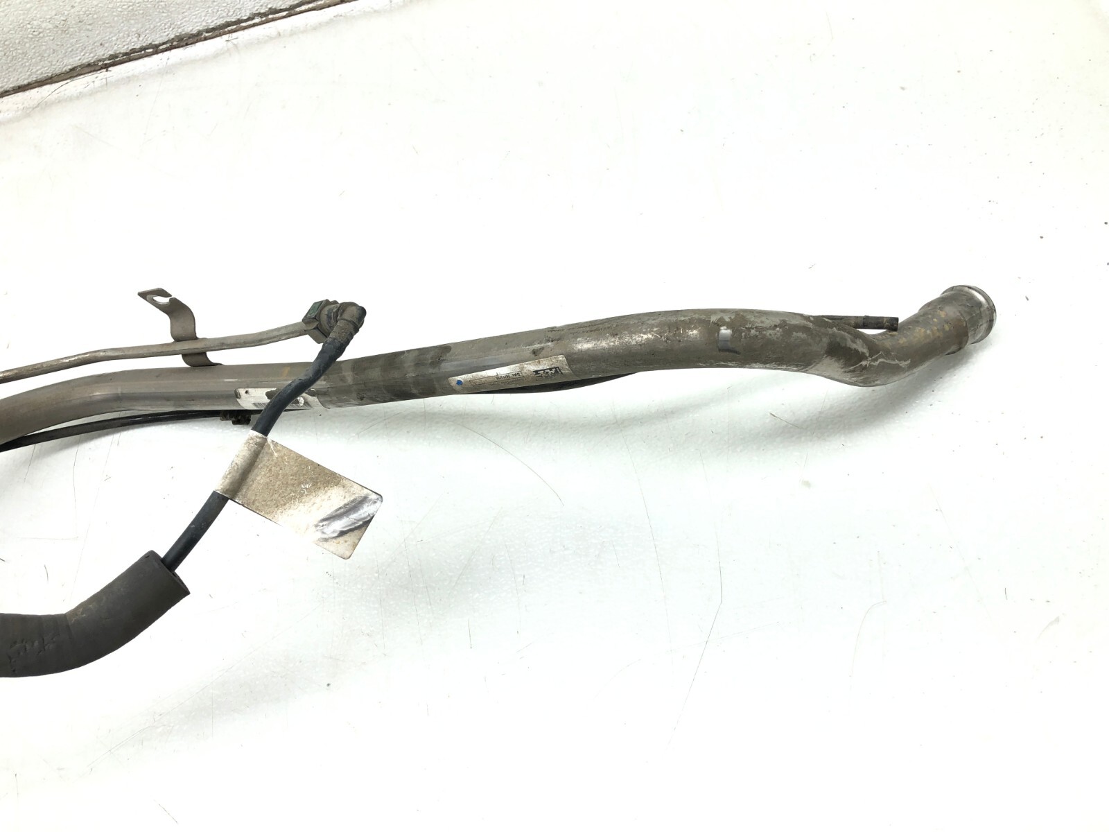 2017-2020 MASERATI LEVANTE 3.0L FUEL TANK FILLER NECK HOSE LINE OEM