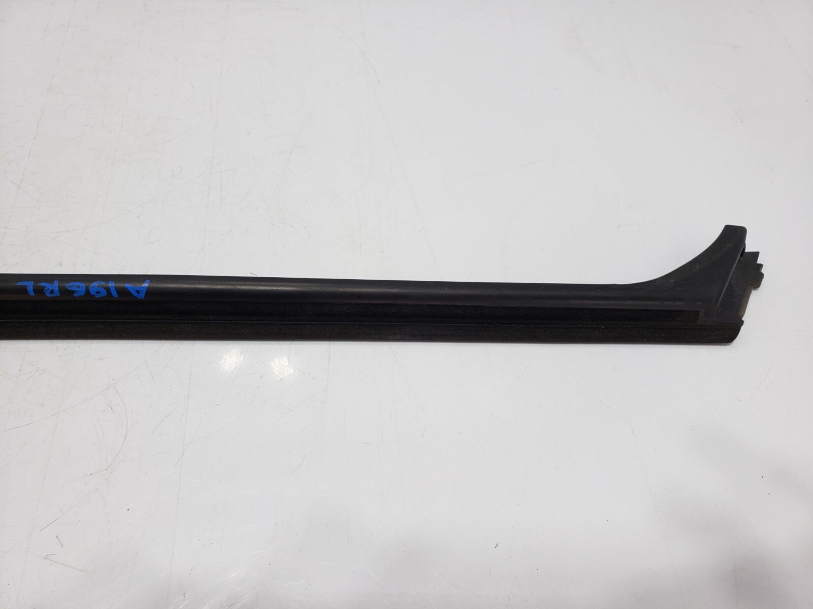 ✅ 10-14 OEM Rolls Royce Ghost RR4 Rear Left Driver Side Door Window Upper Seal