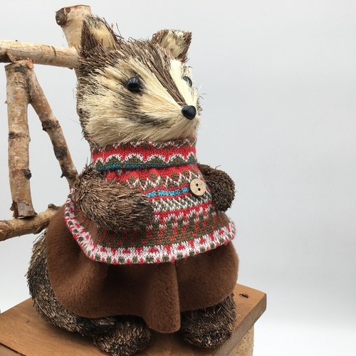 Sisal Raccoon Holiday Woodland Forest Friend Figure - Picture 2 of 9