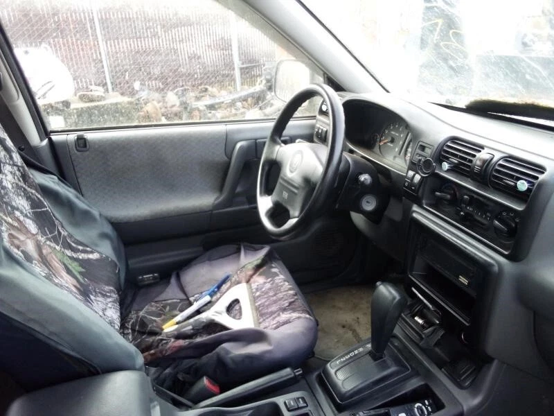 Used Washer Fluid Reservoir fits: 1999 Honda Passport Grade A - Изображение 2 из 4