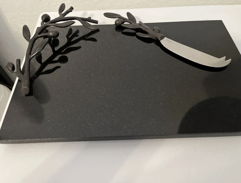 Michael Aram Olive Branch Cheese Board (12.”L x 9"W x 1.5"H) w/ Knife Black