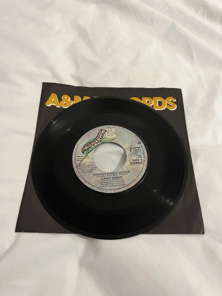 Carly Simon Nobody Does It Better 7” Vinyl Record James Bond Spy Who Loved Me - Image 3 of 4