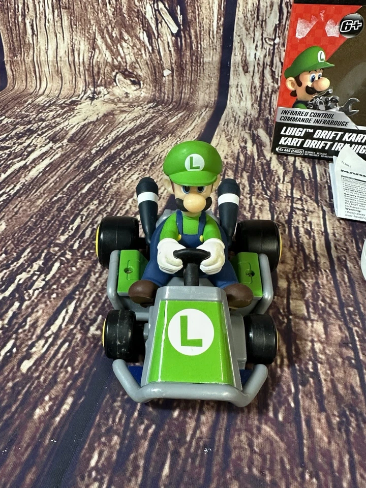RARE - Super Mario Mario Kart 7 Drift Kart IR Luigi R/C Car - SOLD AS IS - Image 2 of 4