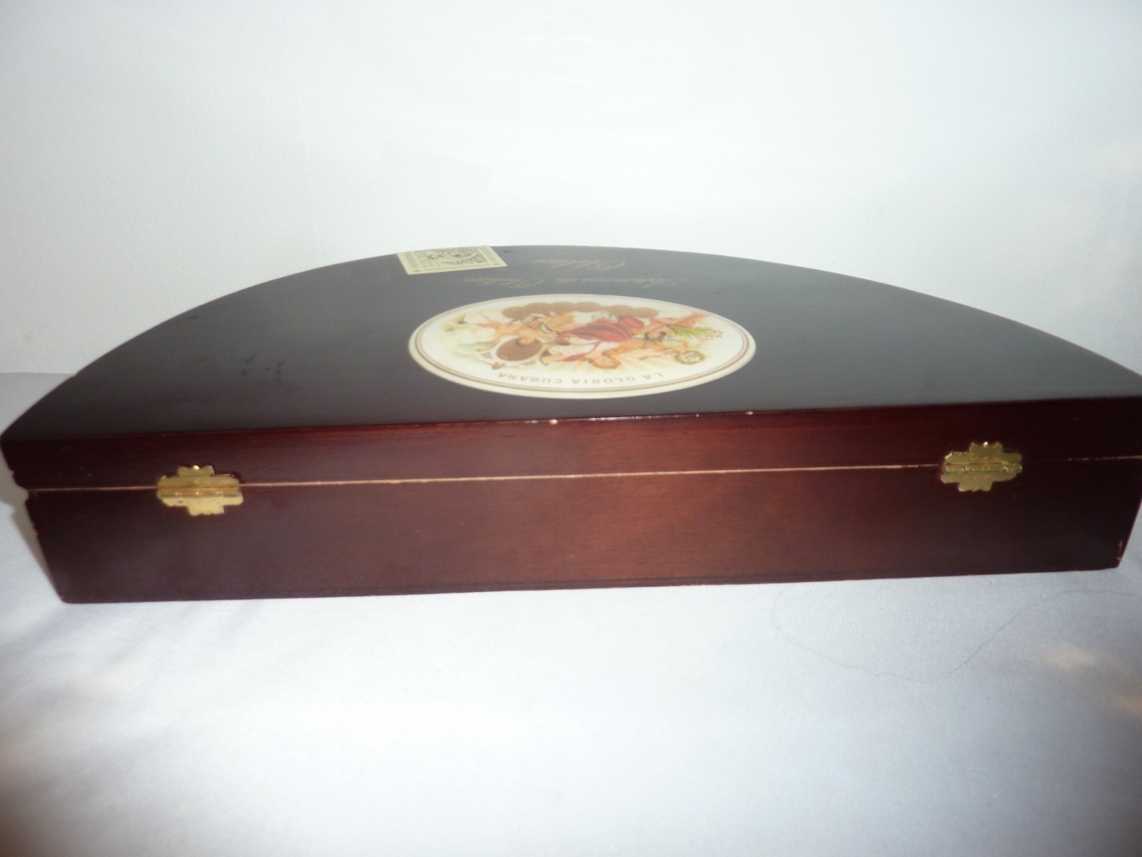 Rare La Gloria Cubana Obelisco Half Moon Shaped Cedar Cigar Box w Velvet Bed!
