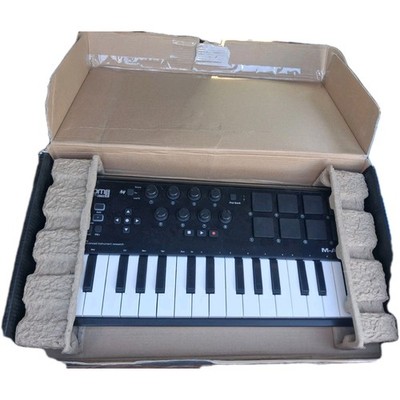 M-Audio Axiom AIR Mini 32 USB MIDI Keyboard & Pad Controller Mint Condition 