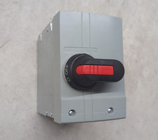 ABB OT30F3 Fused Disconnect Switch 3-Pole Enclosed w/ 20A Fuses Mint New Other