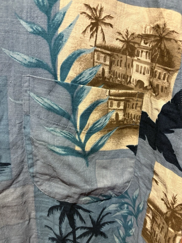 Trader Bay Washable Silk Mens Large Blue Floral Button Short Sleeve Hawaii Shirt - Image 2 of 4