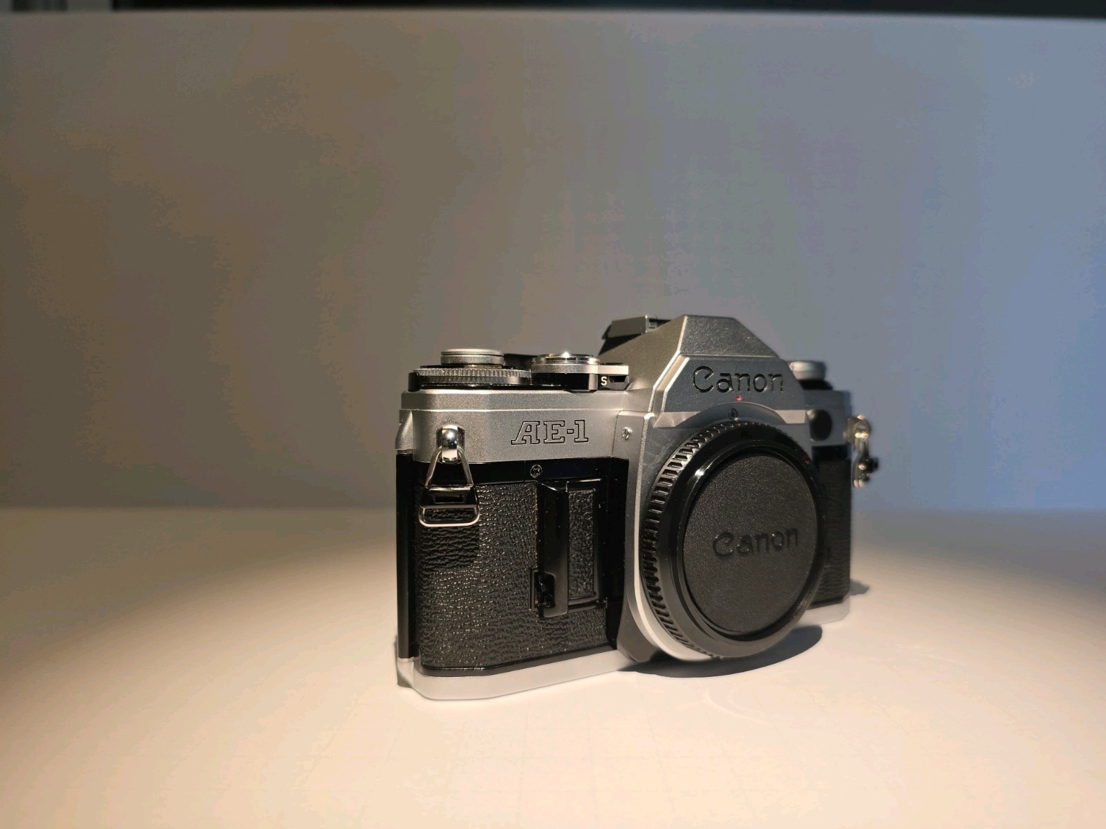 Near Mint - Canon AE-1 Film SLR Kit – 35 mm & 50 mm Lenses + Speedlite 188A