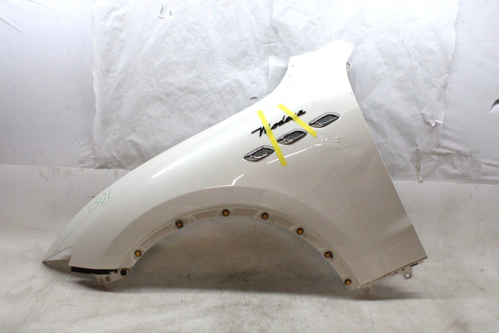 2022 MASERATI LEVANTE MODENA WHITE FRONT LEFT DRIVER FENDER OEM 20 21  22 23 24