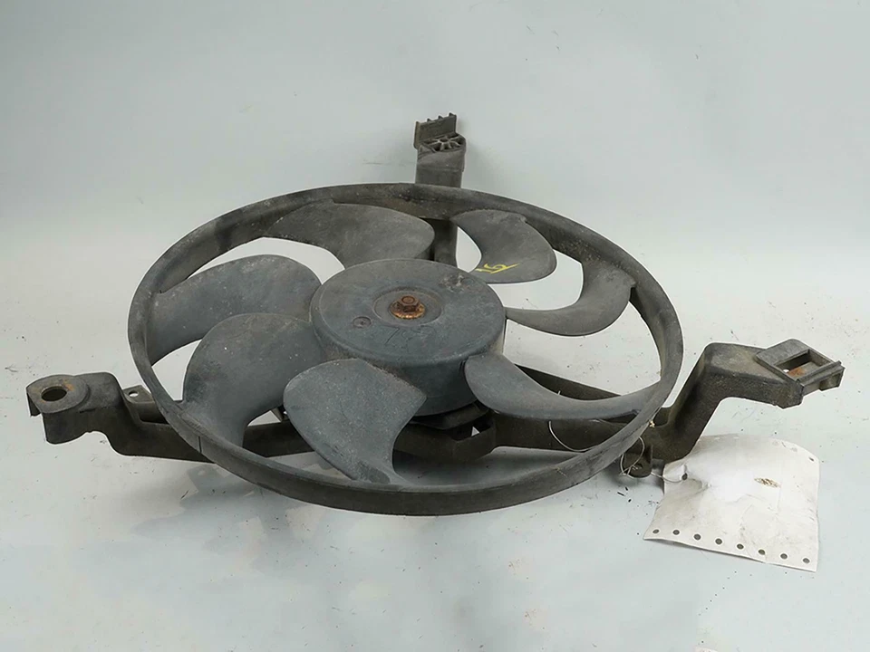 1995 - 1997 Chevrolet Monte Carlo Lumina 3.1 Electric Fan Cooling Motor Radiator - Image 2 of 4