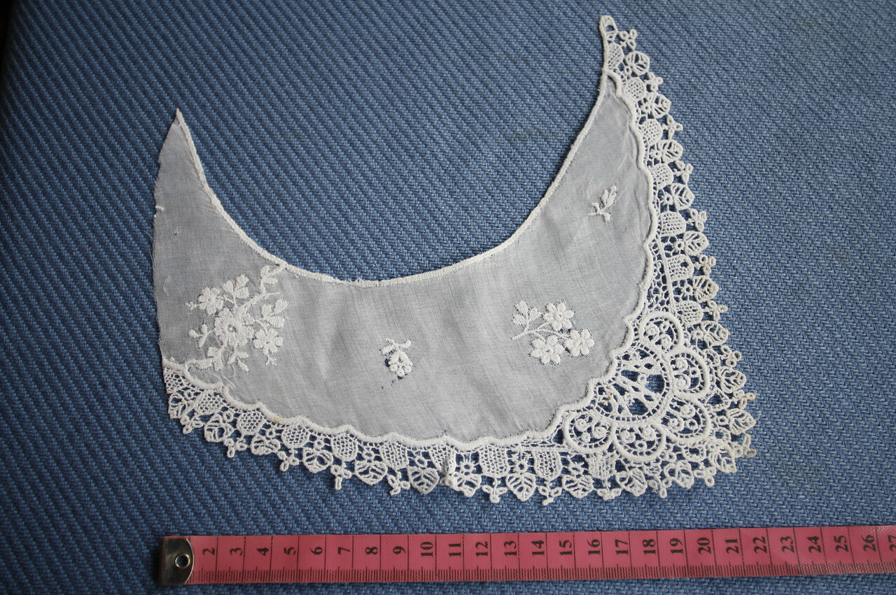 Lot De Dentelles Anciennes - Linge Et Tissu Vintage Pour Broderie, Couture Et Customisation Vêtements - N°2