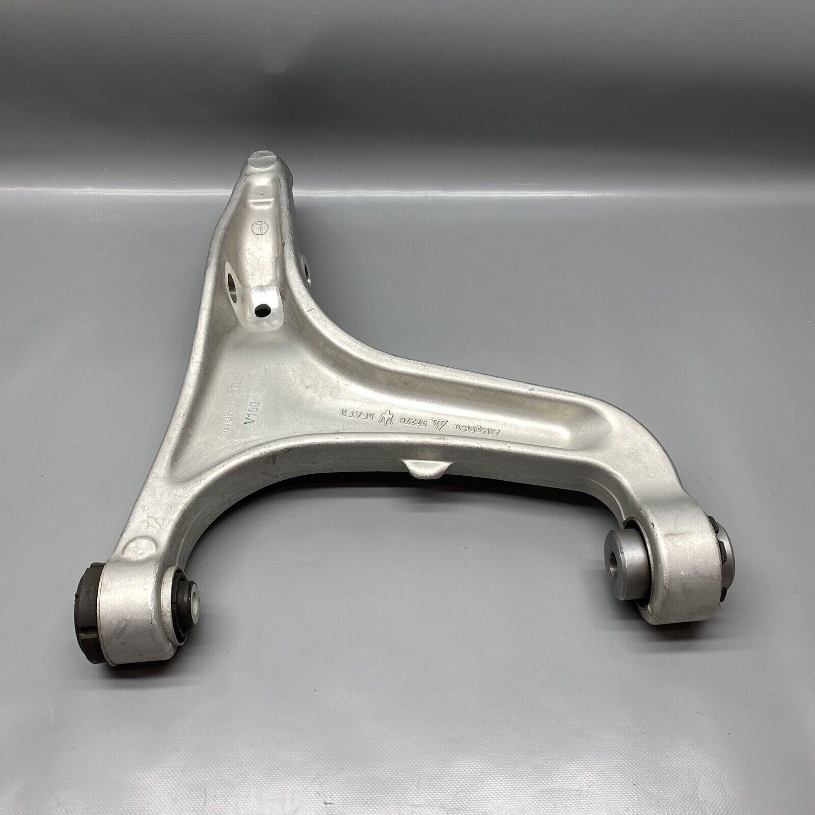 MASERATI QUATTROPORTE CONTROL ARM RIGHT FRONT 2014 2015 2016 6701078020 OEM