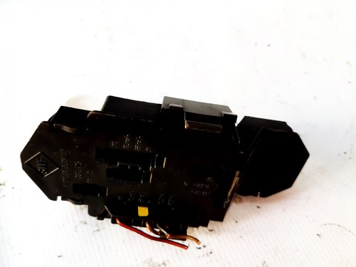 Volkswagen Passat 1994 Tailight Bulb Holder (Lamp Carrier) 3A99452 #1012493-04