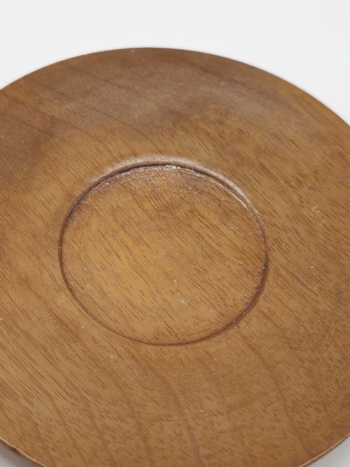 Juego de tazas y platillos de madera de shisham natural Foto 4 de 4