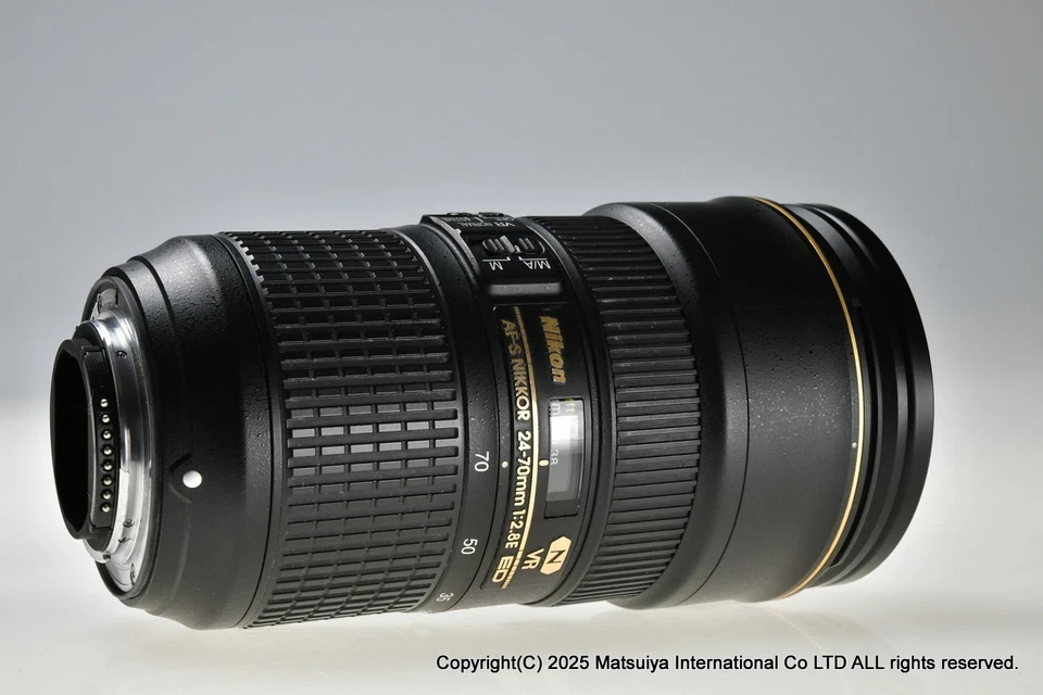 NIKON AF-S VR NIKKOR ED 24-70mm f/2.8E SWM IF Aspherical Excellent - Image 3 of 4