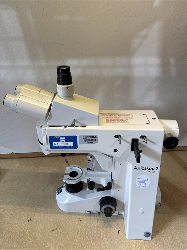 Microscopio trinocular T198024 Carl Zeiss Axioscopio 2 FS Plus Foto 3 de 4