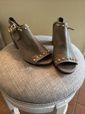NWT Stuart Weitzman Women's Commodore Peep Toe Shoes Size 7