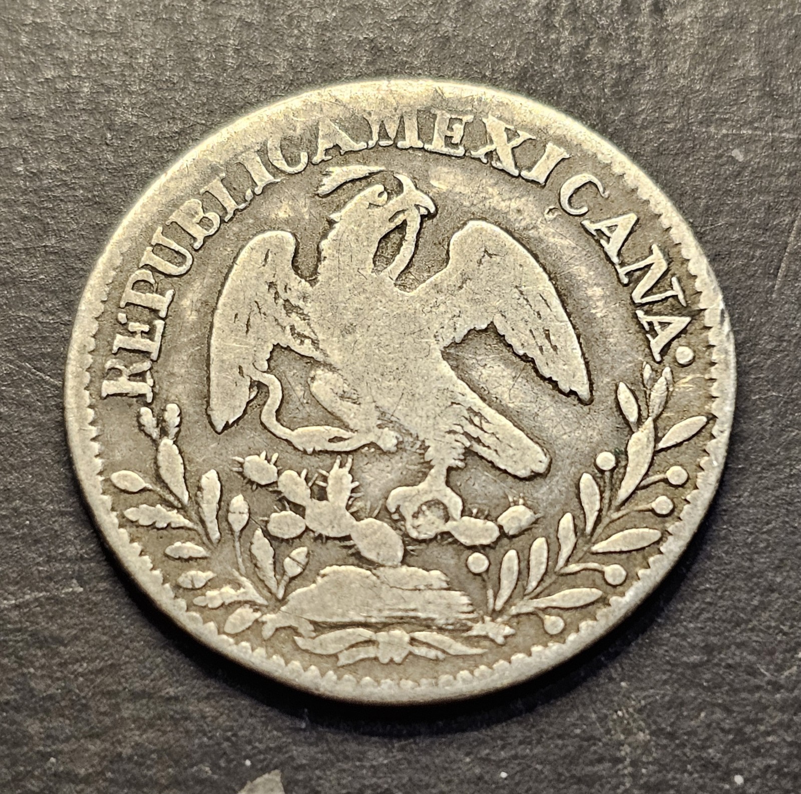Picture 3 of 8