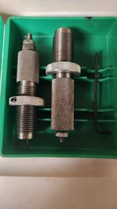 RCBS #15301 300 Win Mag Reloading Dies - 2 Piece - Good Condition 