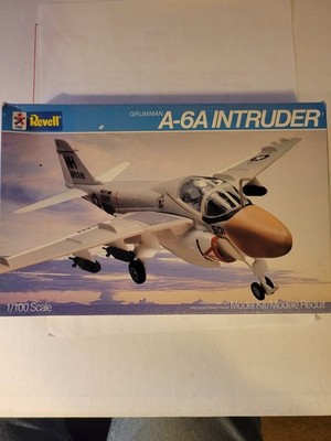 Revell A6 Intruder 1/100 scale Model Kit #4025
