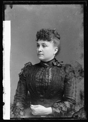 Photo:Robertson, Mrs. L.M.