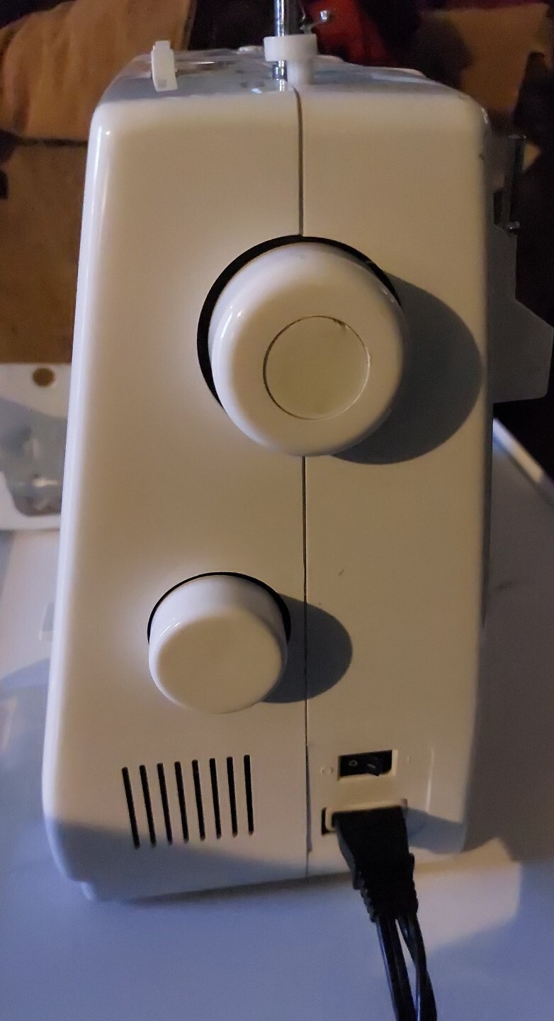 SHARK BY EUROPRO X SEWING MACHINE MODEL 605 110V w/ Foot Pedal eBay