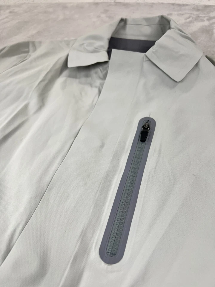 Chaqueta Abrigo de Lluvia Isaora Mac Talla PEQUEÑA 3L Service Shell Técnico NUEVA $395 Gris Foto 4 de 4