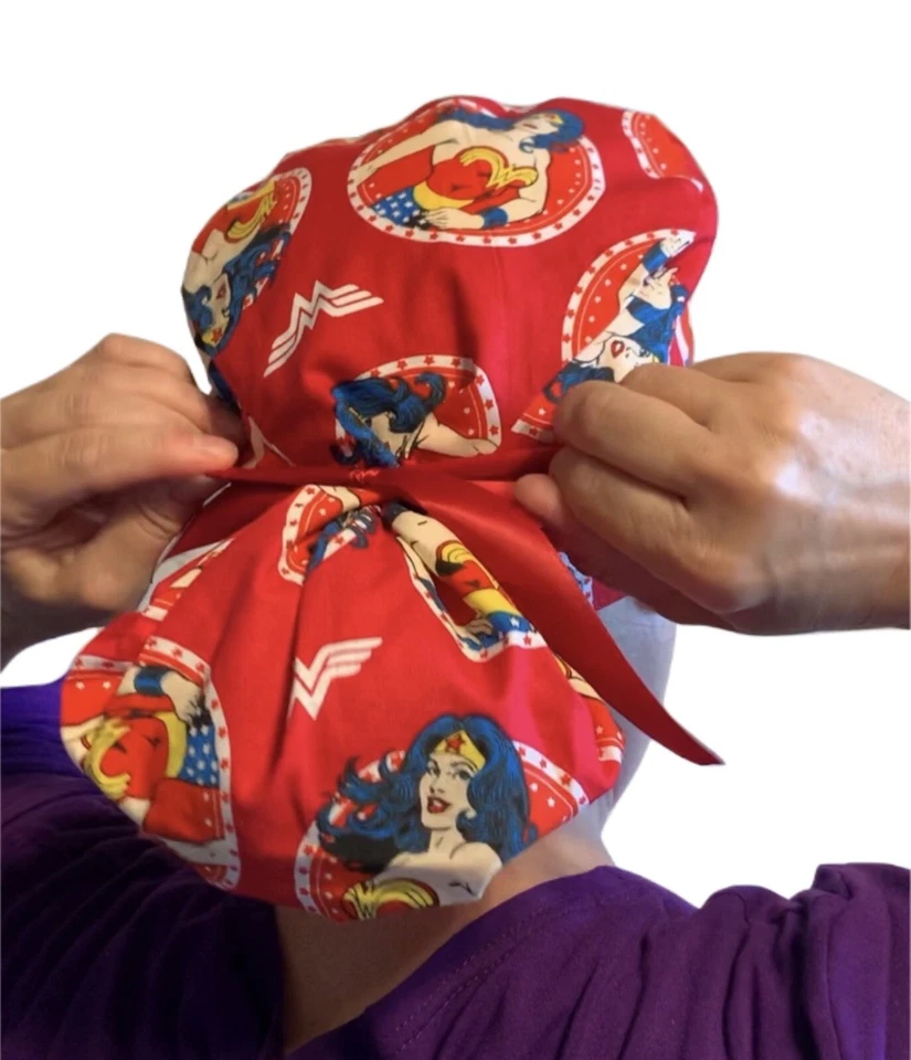 Gorra Quirúrgica Velero, Sombrero Cola de Caballo Forrado SATINADO Protección del Cabello Anatomía de Grises Foto 4 de 4