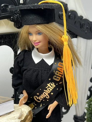 Barbie VTG Millenium Graduation Special Edition Doll 2000 Incomplete READ