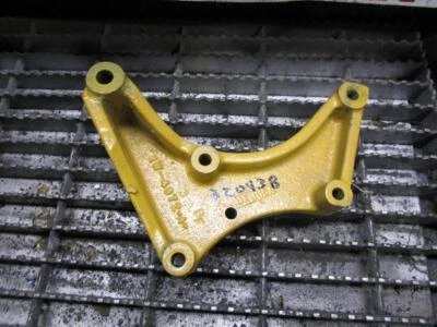 GOOD USED Caterpillar Diesel Engine Mount Bracket OEM Part 1W-4972 - Image 1 of 4