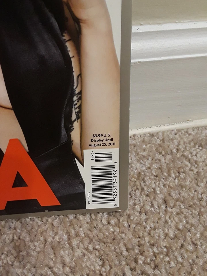 Lady Gaga - The Private World From the Editors of Us Magazine No Posters 2011 - Image 2 of 3