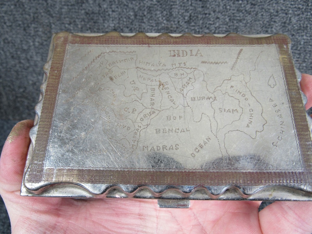 ANTIQUE INDIAN ENGRAVED SILVER PLATE CIGARETTE CASE / BOX, INDIA MAP &  PALACE